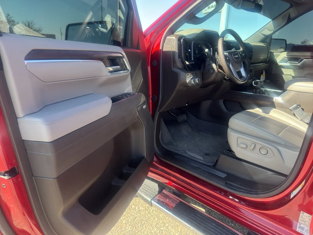 Used 2025 Volcanic Red Tintcoat GMC SLT image 13