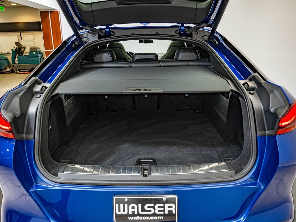 Used 2020 Marina Bay Blue Metallic BMW Competition image 41
