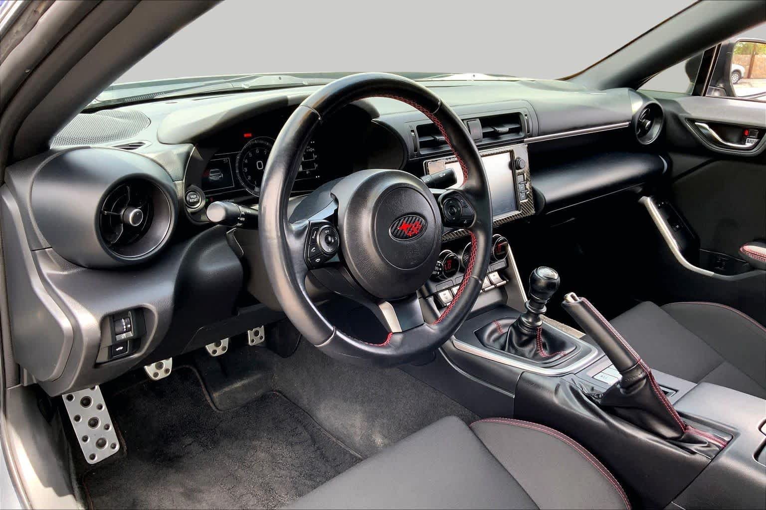 Used 2023 Magnetite Gray Metallic Subaru Premium image 14