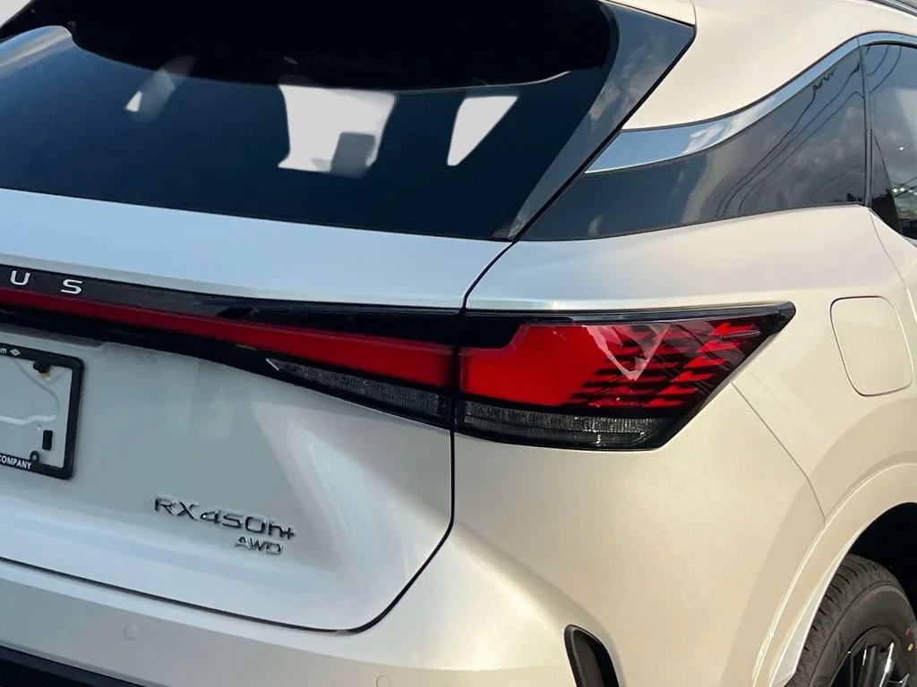 New 2026 Eminent White Pearl Lexus RX 450h+ PREMIUM AWD image 9