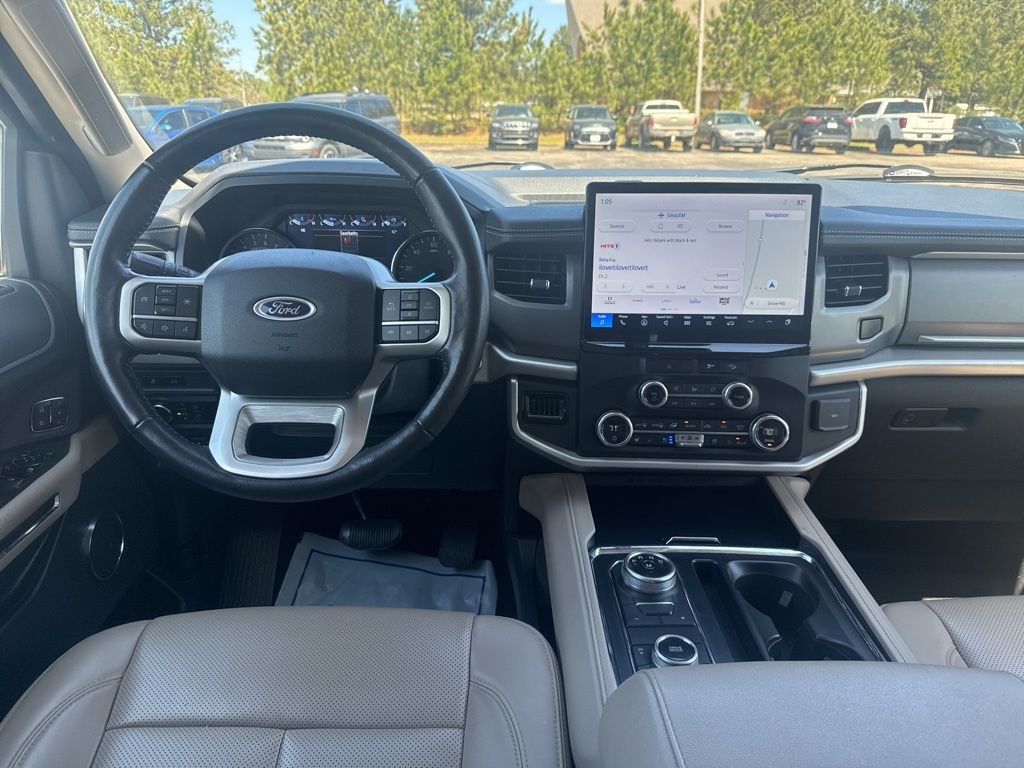 Used 2023 White Ford XLT image 3