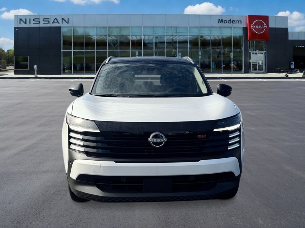 New 2026 Aspen White Tricoat/Super Black Nissan SR image 8