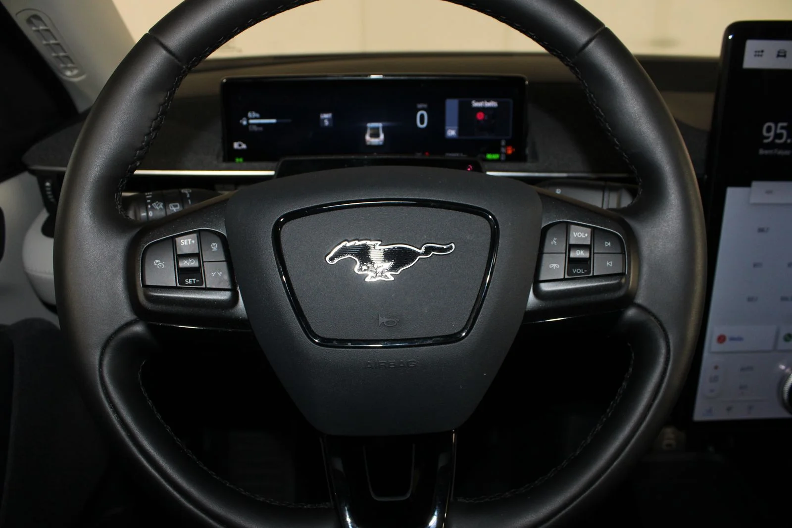 Used 2025 Green Ford Premium image 25