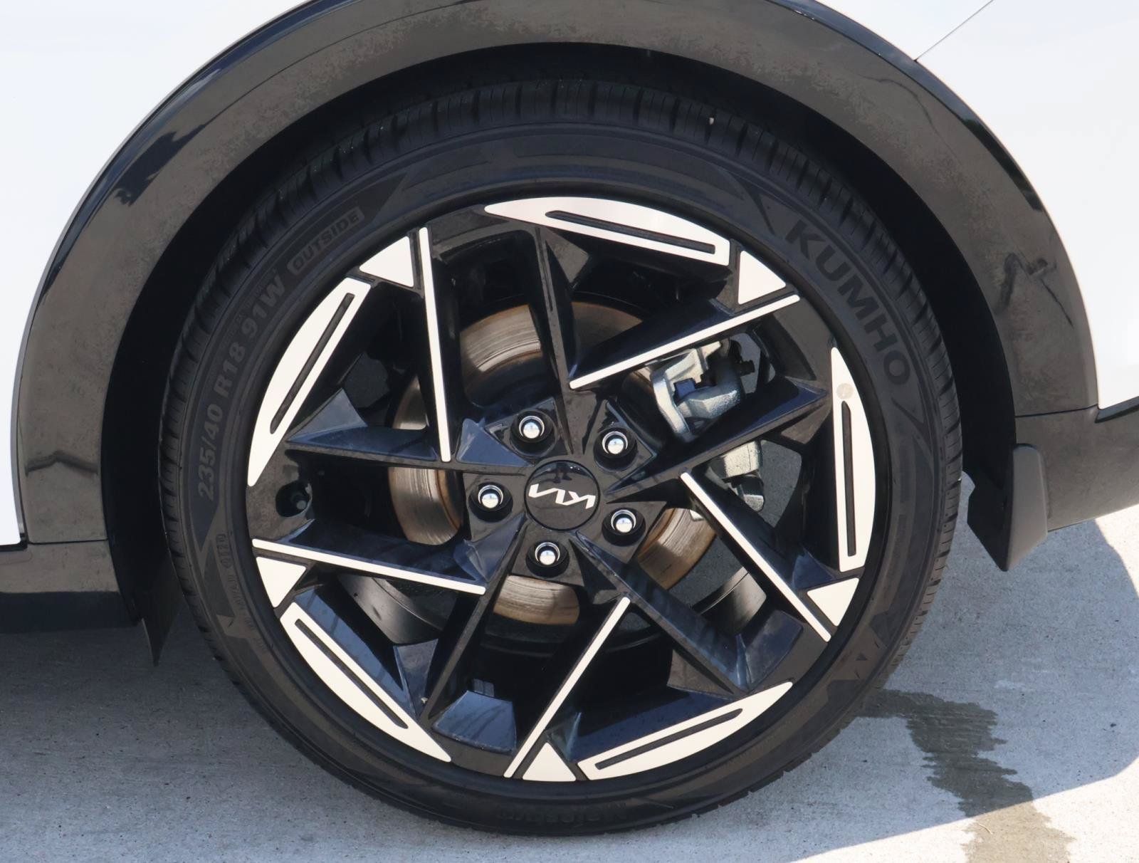 Used 2026 Snow White Pearl Kia GT-Line image 8