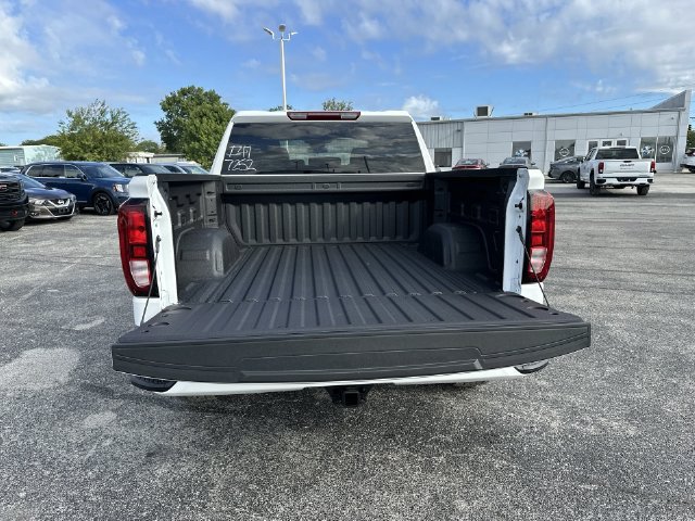 New 2026 Summit White GMC Pro image 28