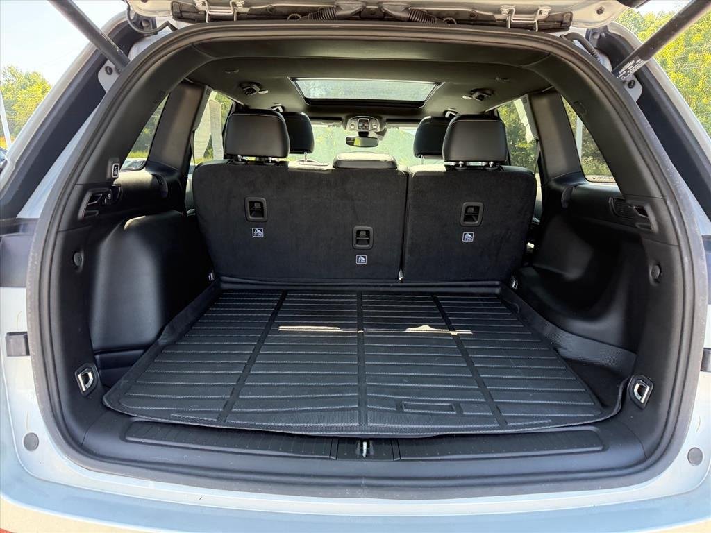 Used 2024 Silver Zynith Jeep Limited image 25