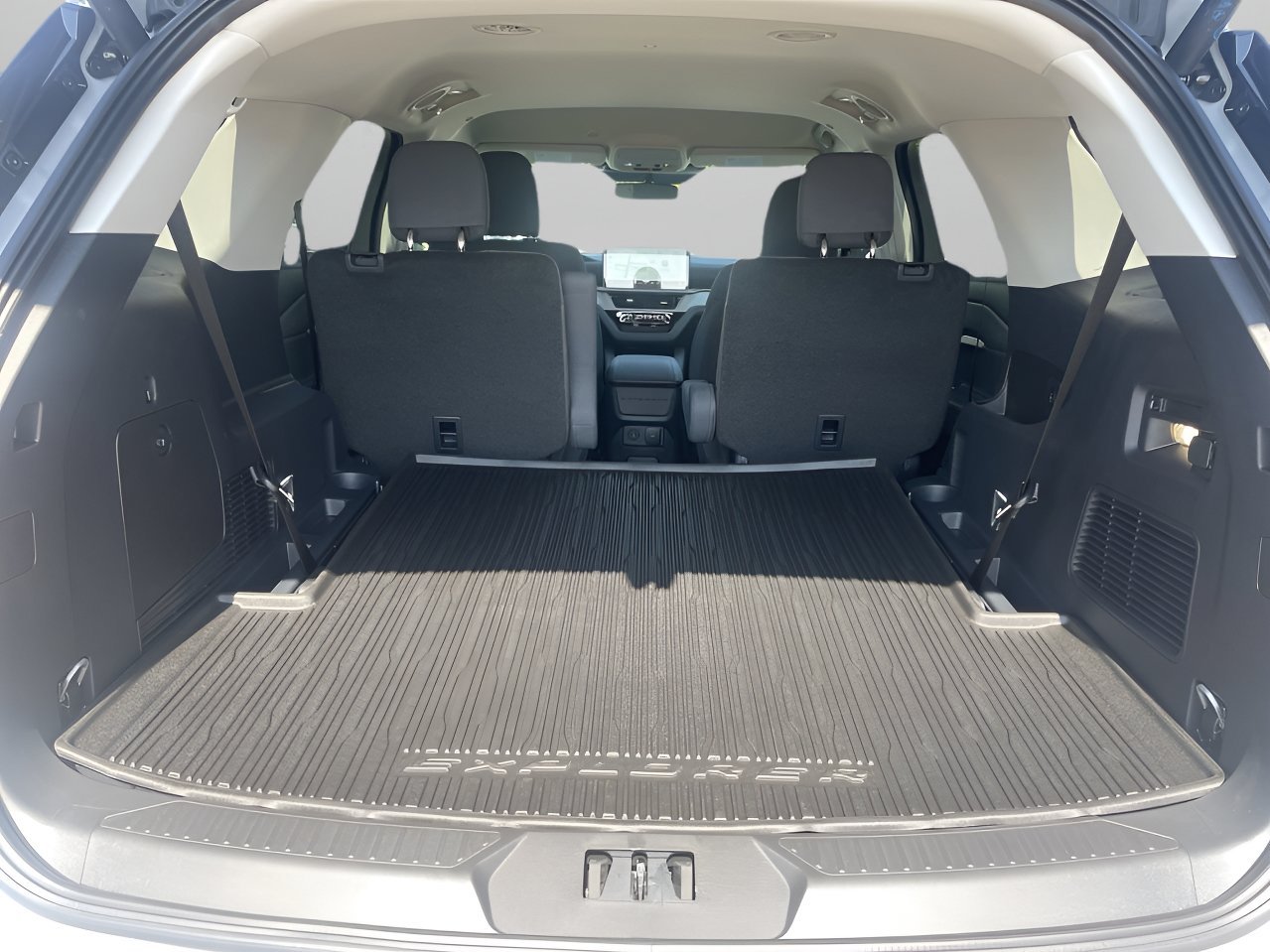 New 2026 Space White Metallic Ford Active image 8