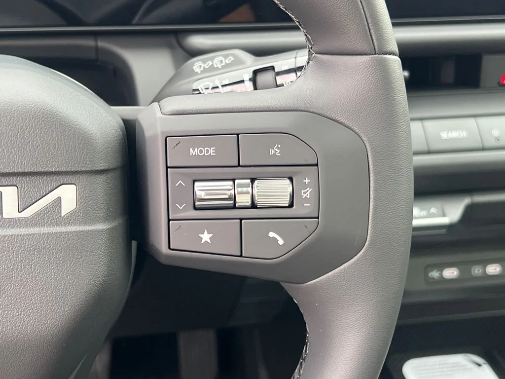 New 2027 White Kia X-Line SX image 20