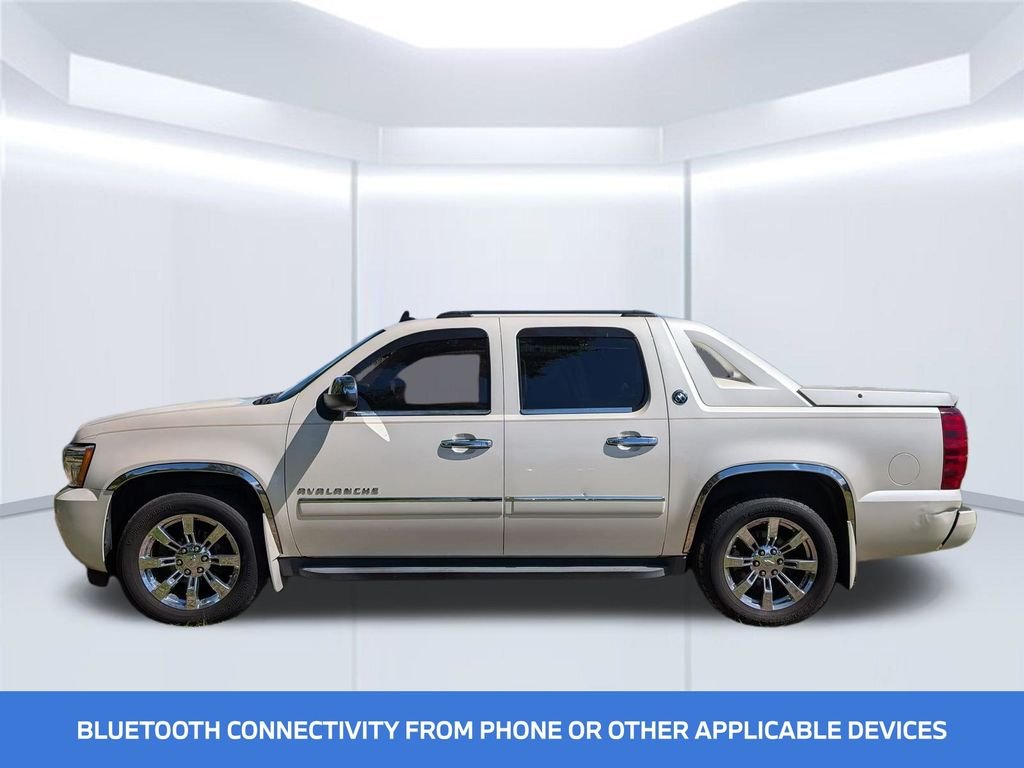 Used 2013 White Diamond Clearcoat Chevrolet LTZ image 2