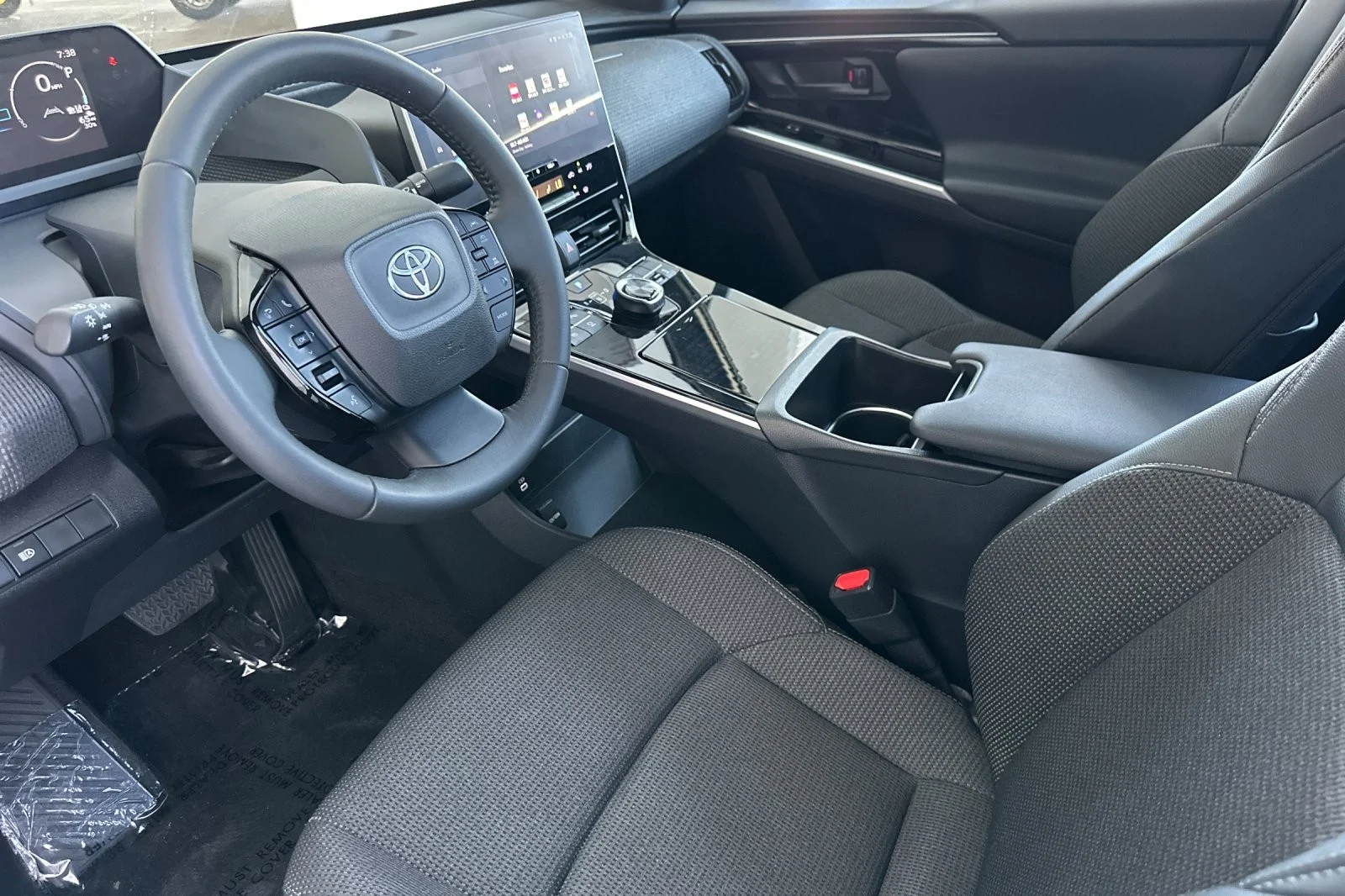 Certified Used 2023 PRECIOUS METAL Toyota XLE image 9