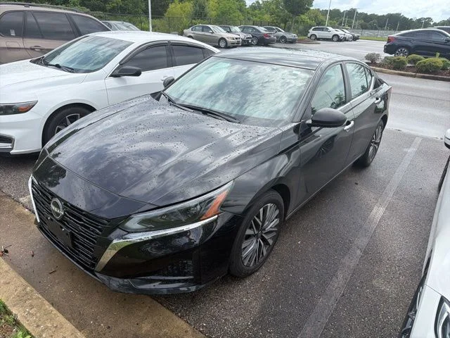2025 Nissan Altima 2.5 SV's photo