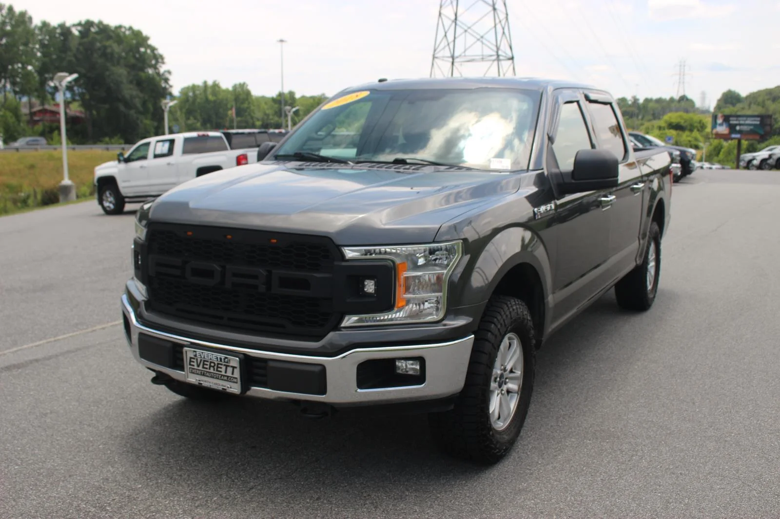 Used 2018 Grey Ford XL image 4