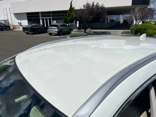 Used 2021 Pearl White Tricoat Nissan SL image 13