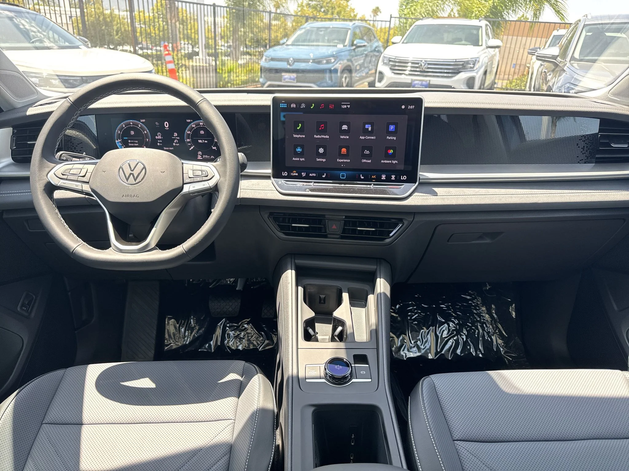New 2026 Monterey Blue Pearl Volkswagen SE image 17