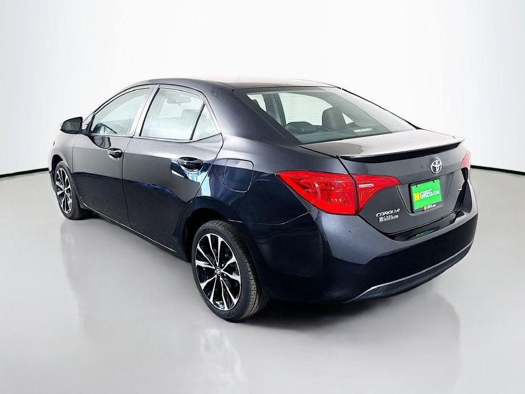 Used 2018 Black Sand Pearl Toyota SE image 5