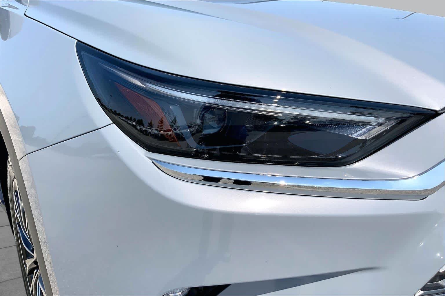 Certified Used 2025 Cement Toyota Hybrid MAX Platinum image 27