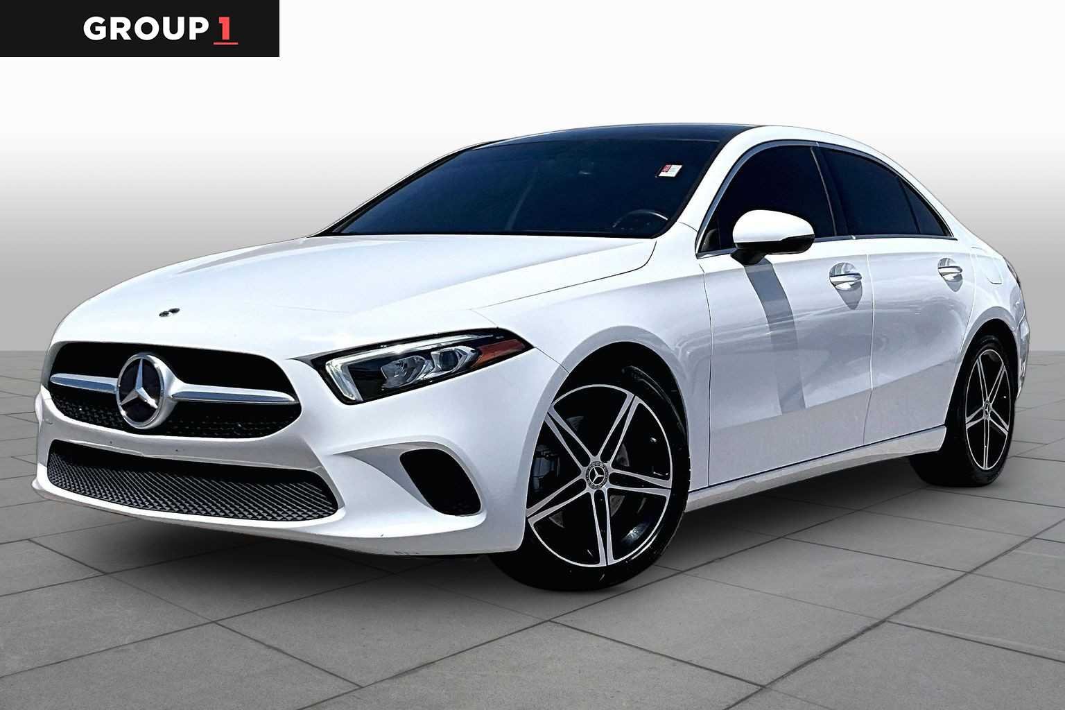 2022 Mercedes-Benz A-Class A220's photo