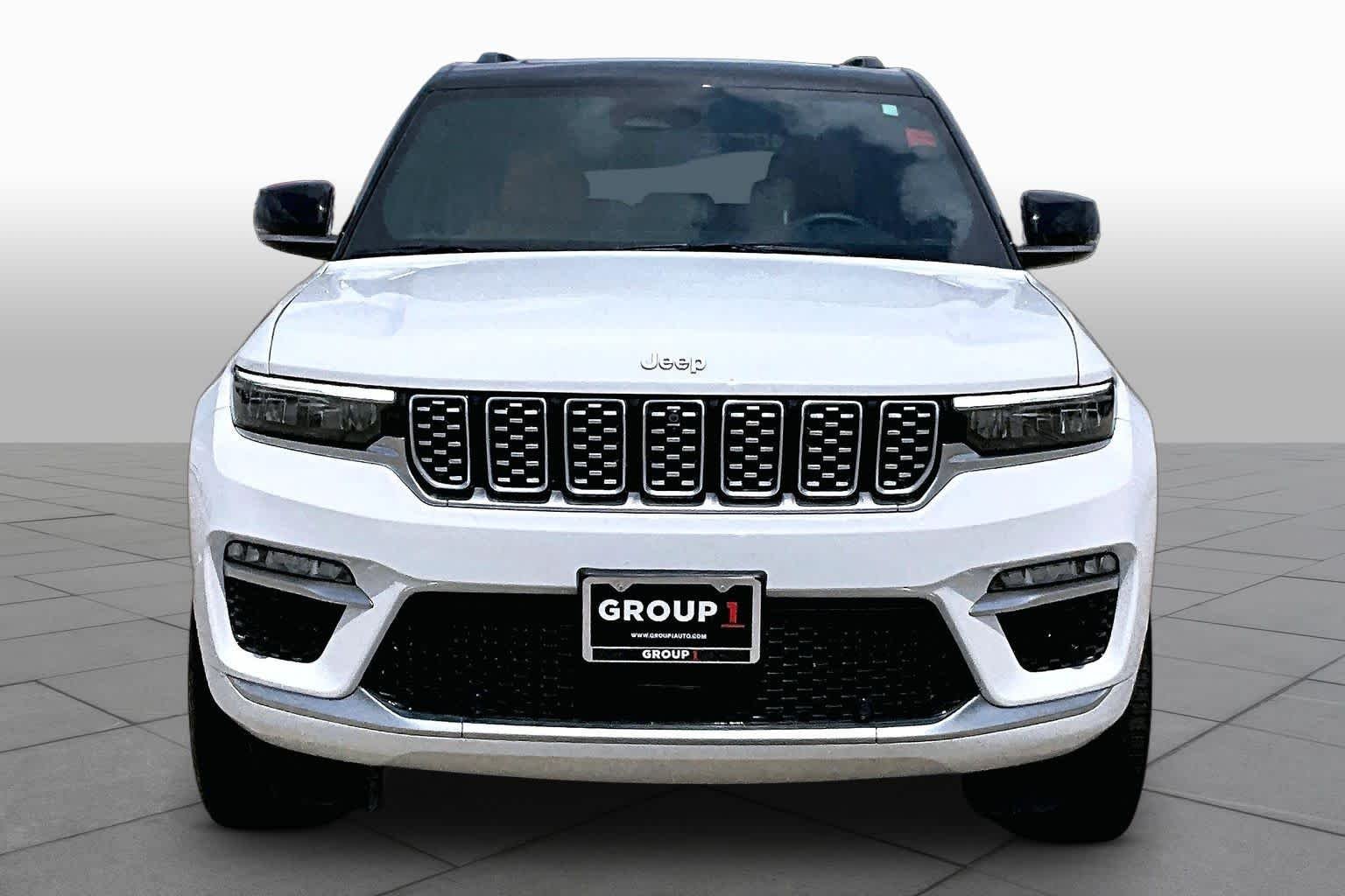 Used 2025 Bright White Clearcoat Jeep Summit Reserve image 4