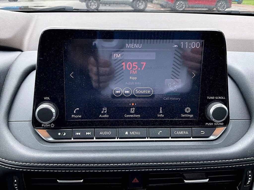 Used 2022 Black Nissan SV image 19