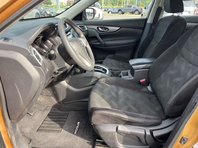 Used 2014 Orange Nissan S image 13