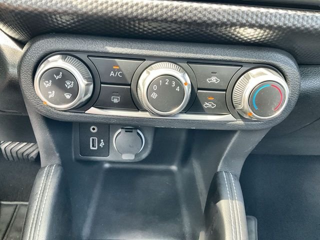 Used 2018 Super Black Nissan S image 26