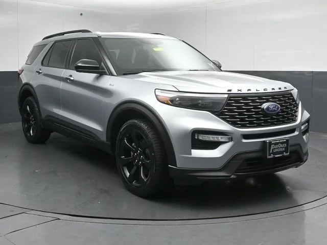 2023 Ford Explorer ST-LINE 4WD's photo
