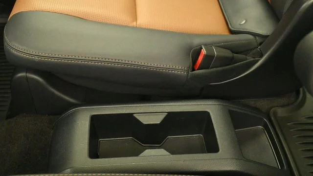 Used 2025 White Lexus 550 Luxury+ image 19
