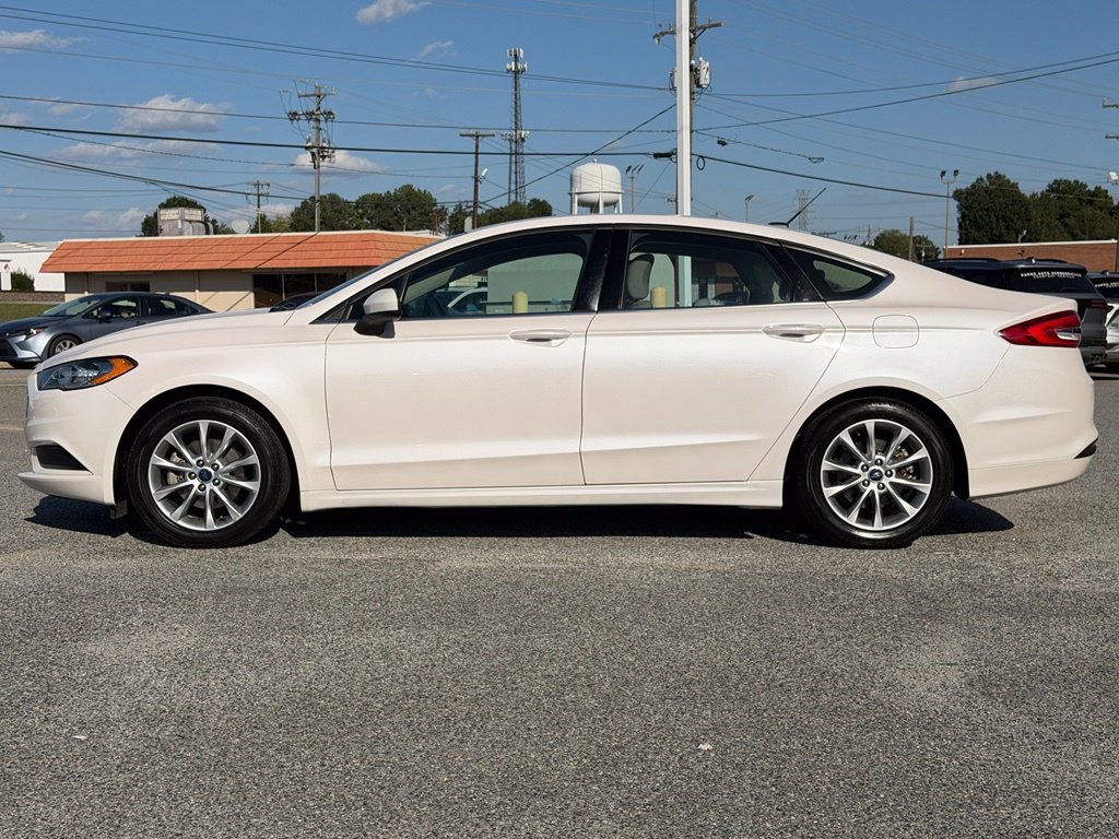 Used 2017 White Ford SE image 34