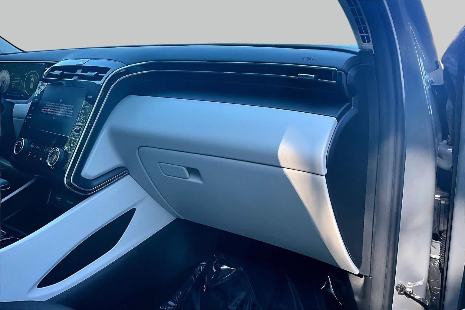 Used 2024 Hampton Gray Hyundai SE image 19
