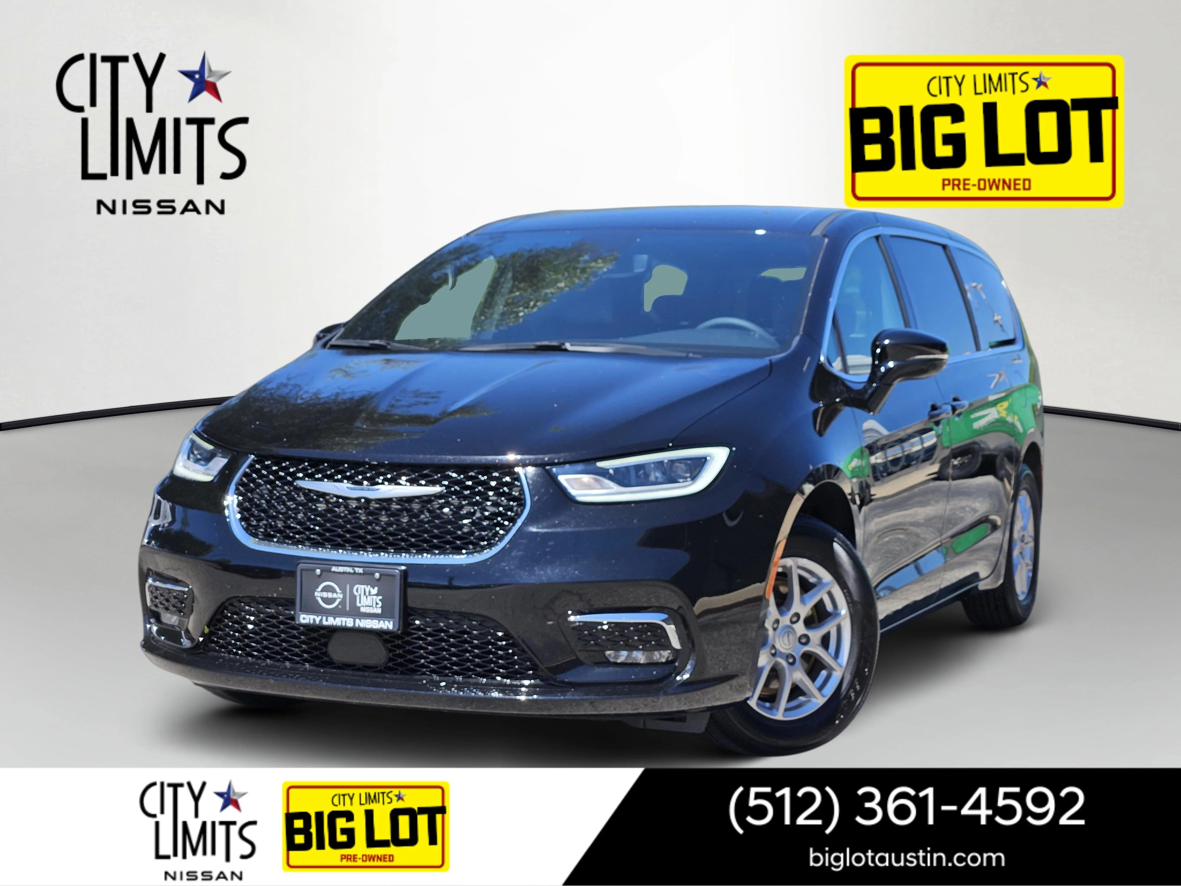 2025 Chrysler Pacifica Select's photo