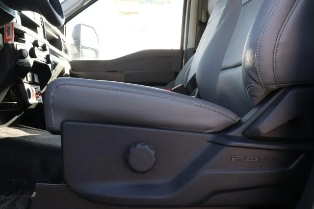 New 2026 Oxford White Ford F-550® XL image 79