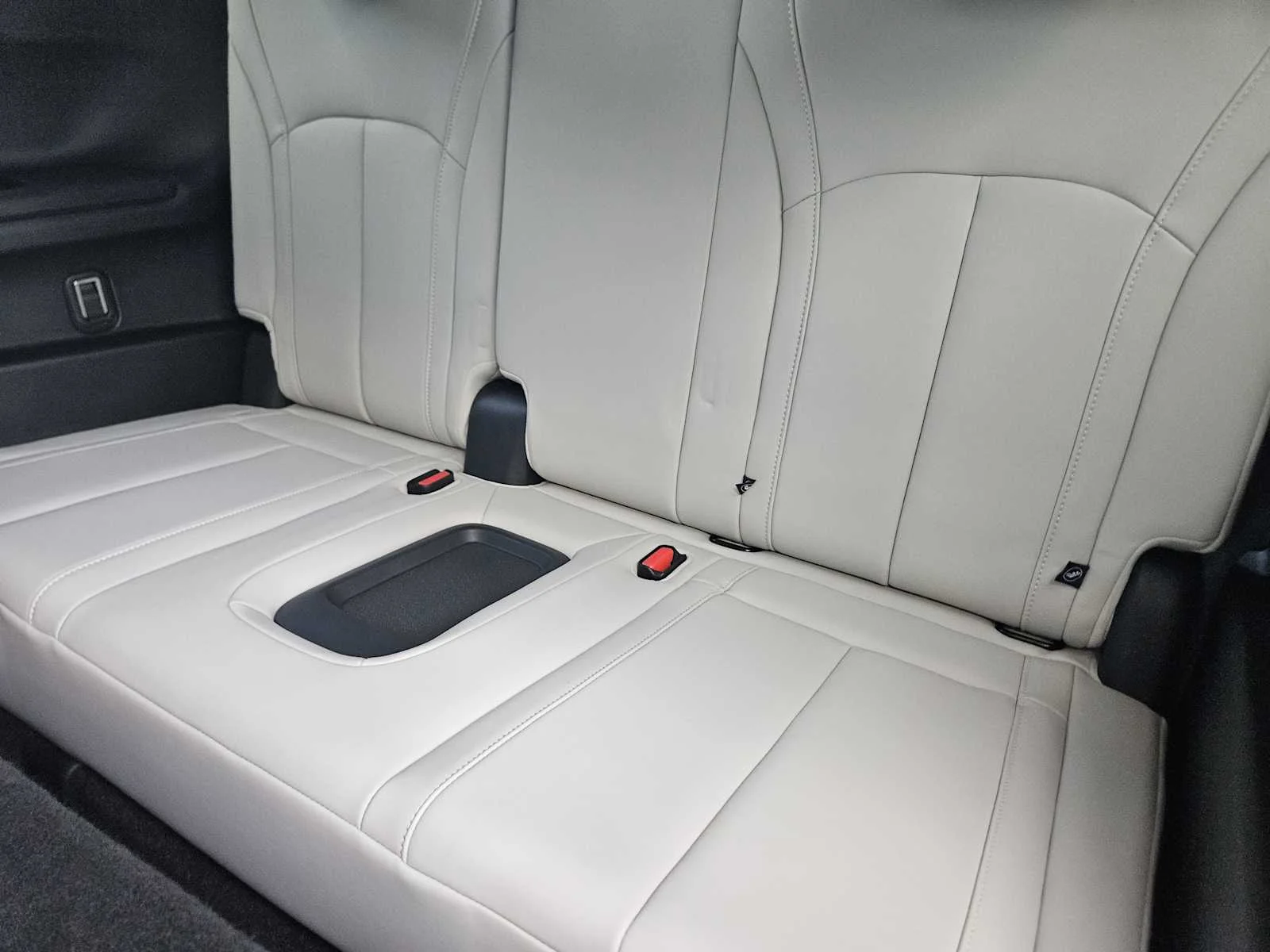 Certified Used 2027 Radiant White INFINITI LUXE image 26