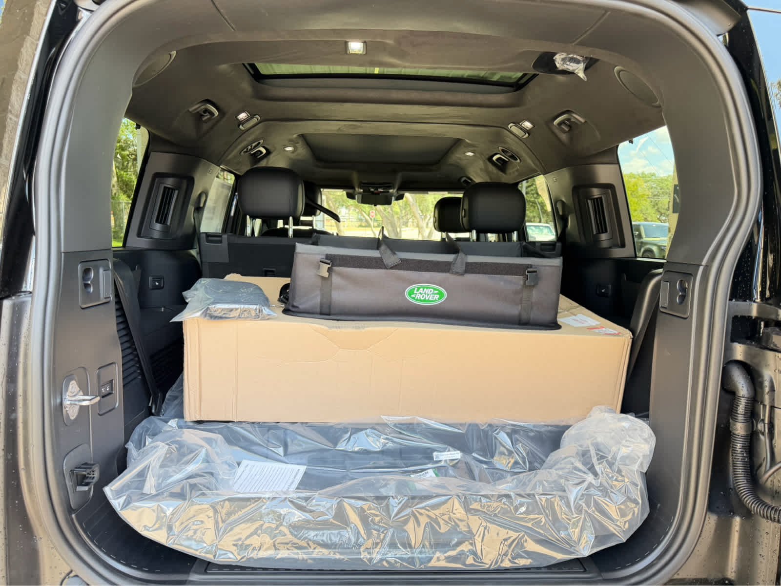 New 2026 Carpathian Grey Land Rover X image 23