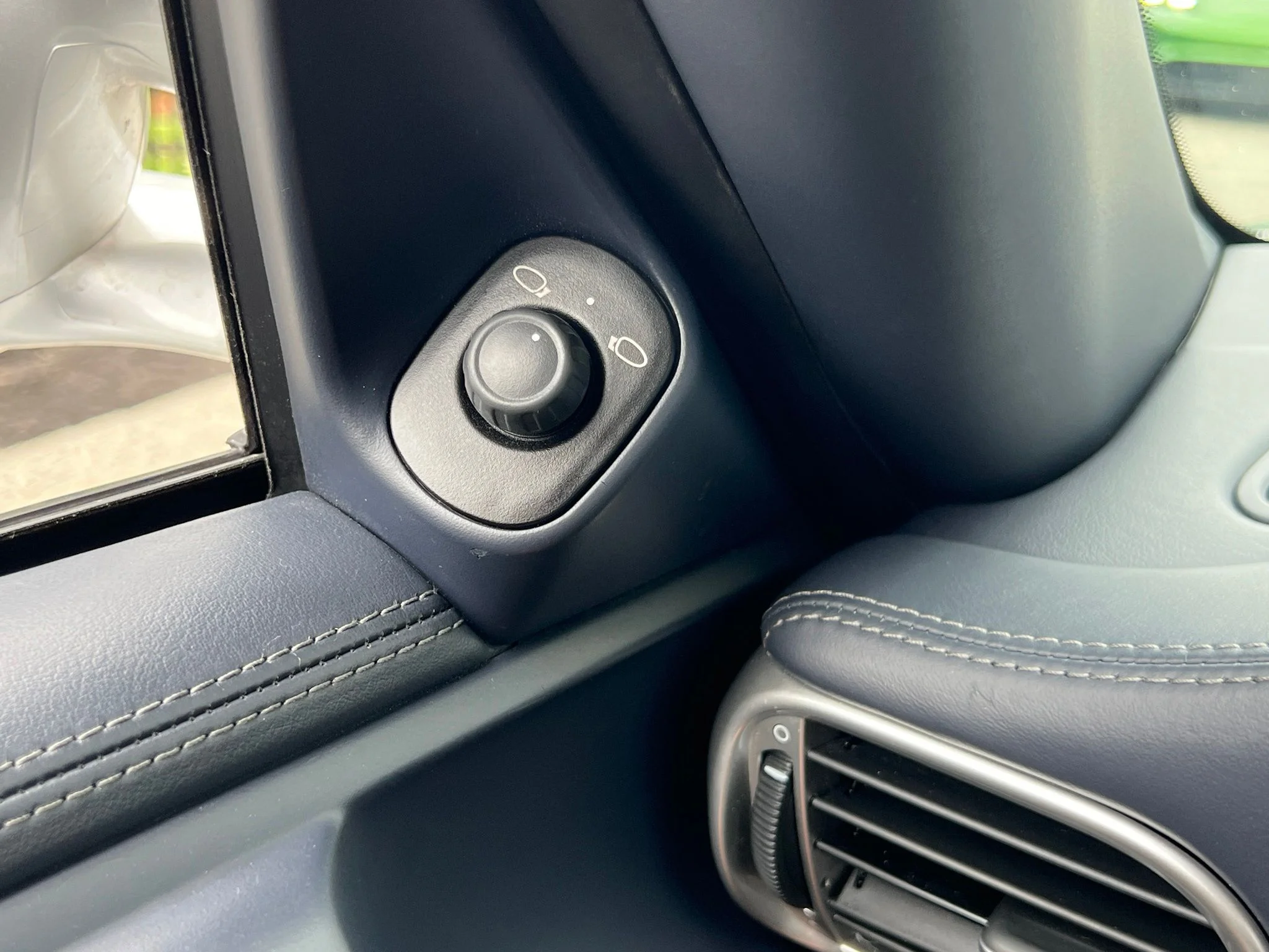Used 2007 Silver Porsche Turbo image 37