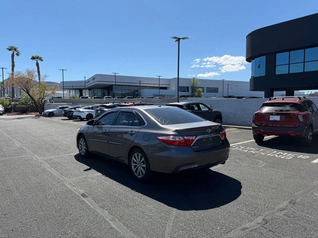Used 2015 Gray Toyota XLE image 7