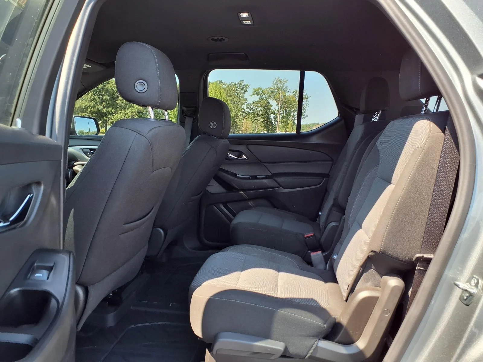 Used 2023 Sterling Gray Metallic Chevrolet LT Cloth image 28