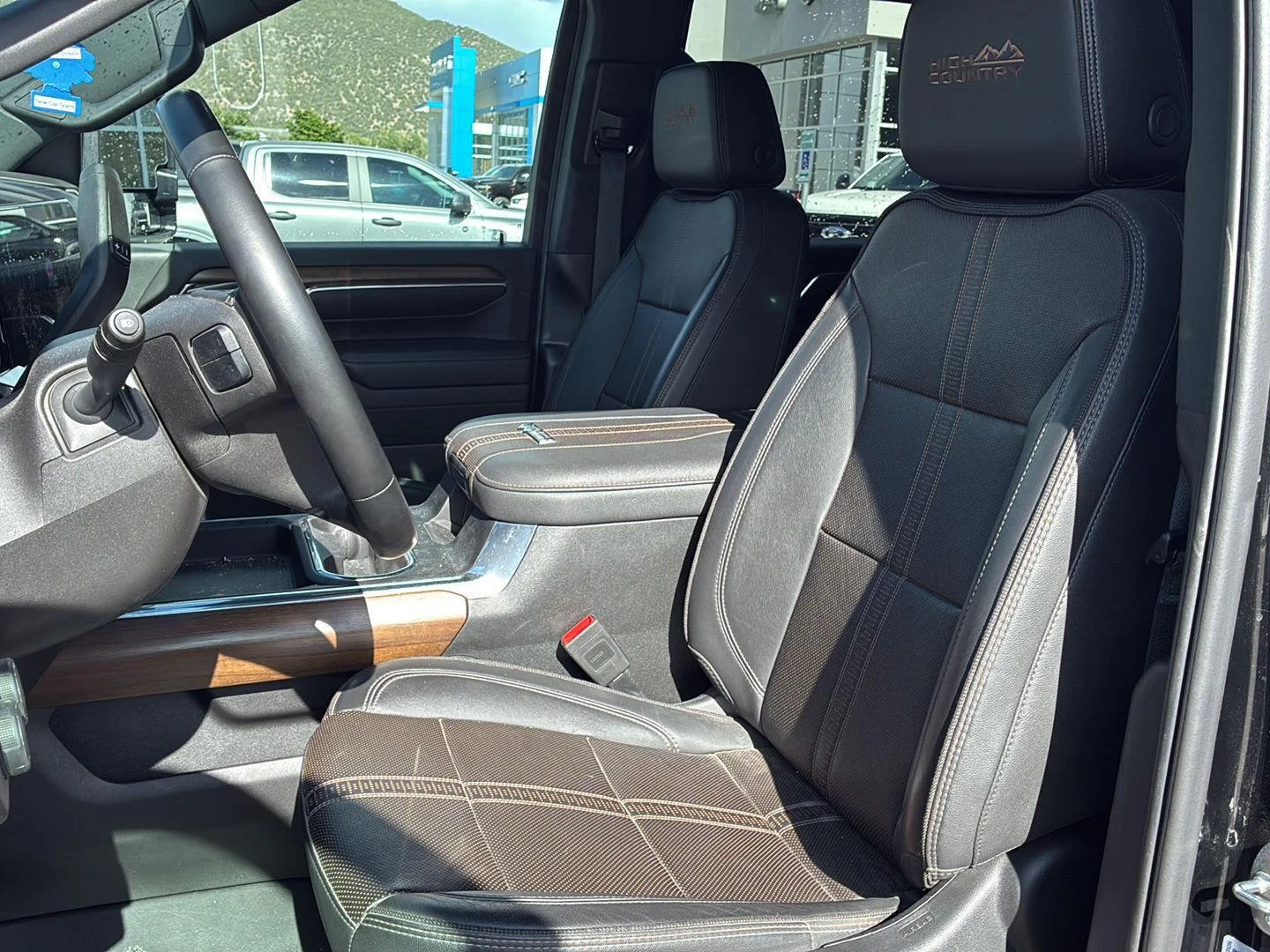 Used 2024 Black Chevrolet High Country image 5