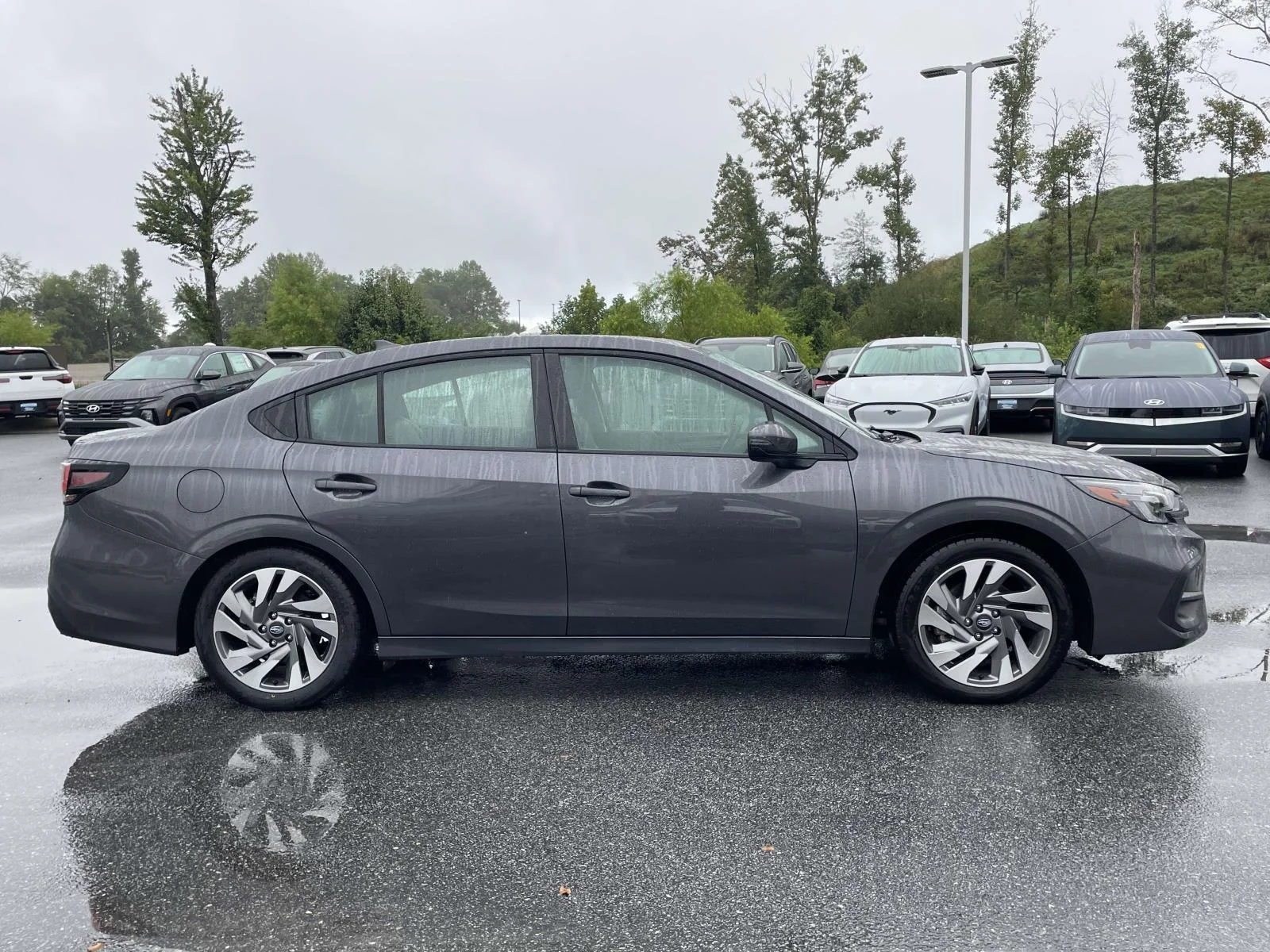 Used 2025 Magnetite Gray Metallic Subaru Limited image 28