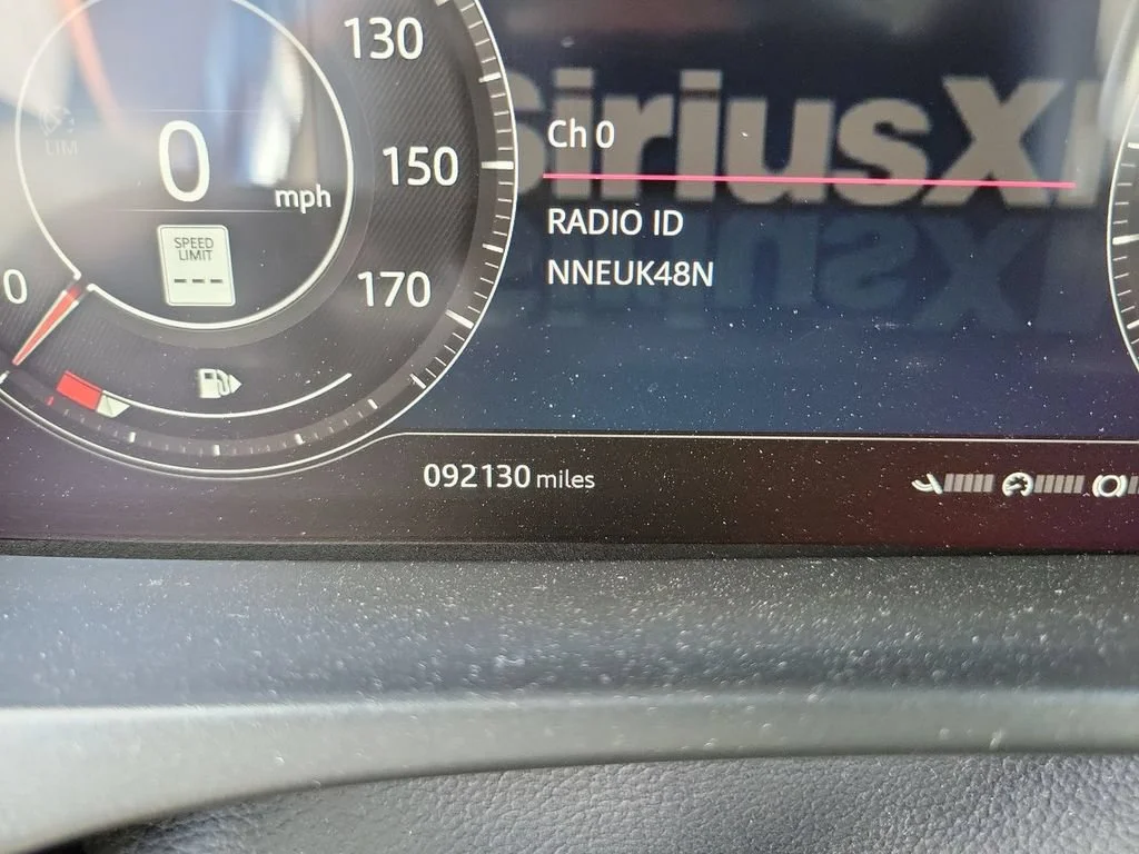 Used 2019 Black Jaguar 30t Portfolio image 12