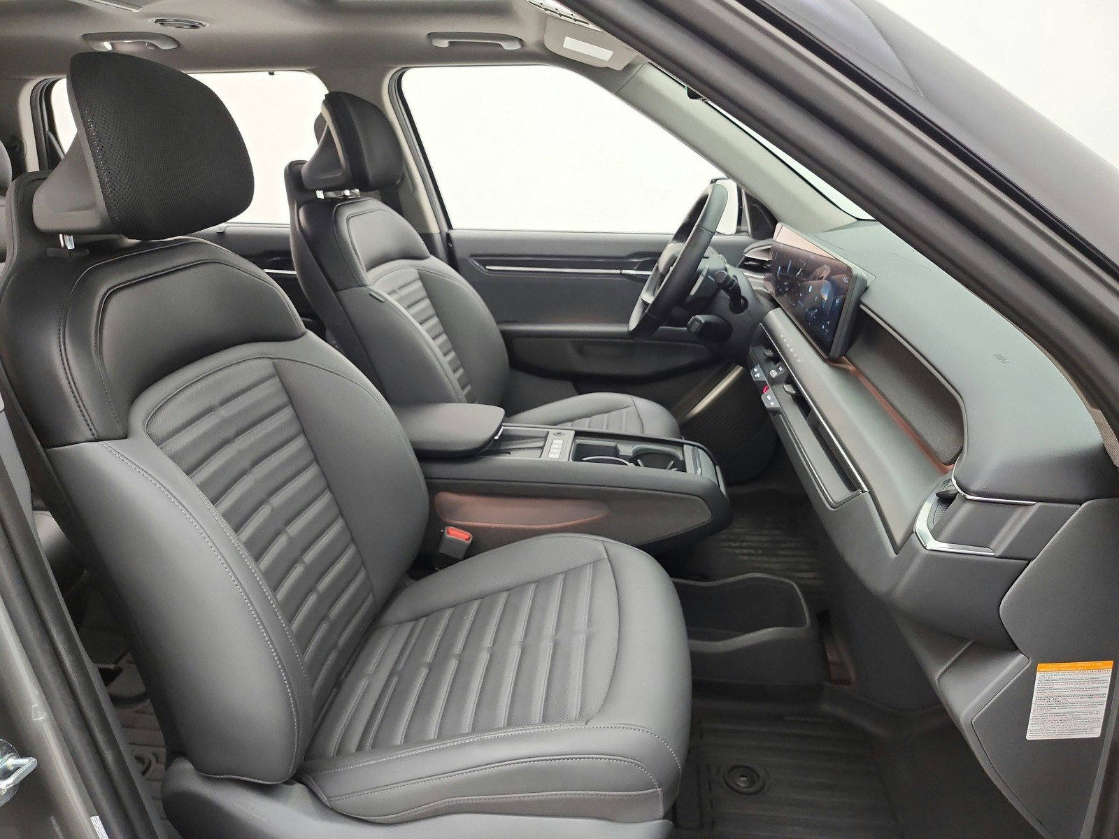 Used 2024 Pebble Gray Kia Land image 19
