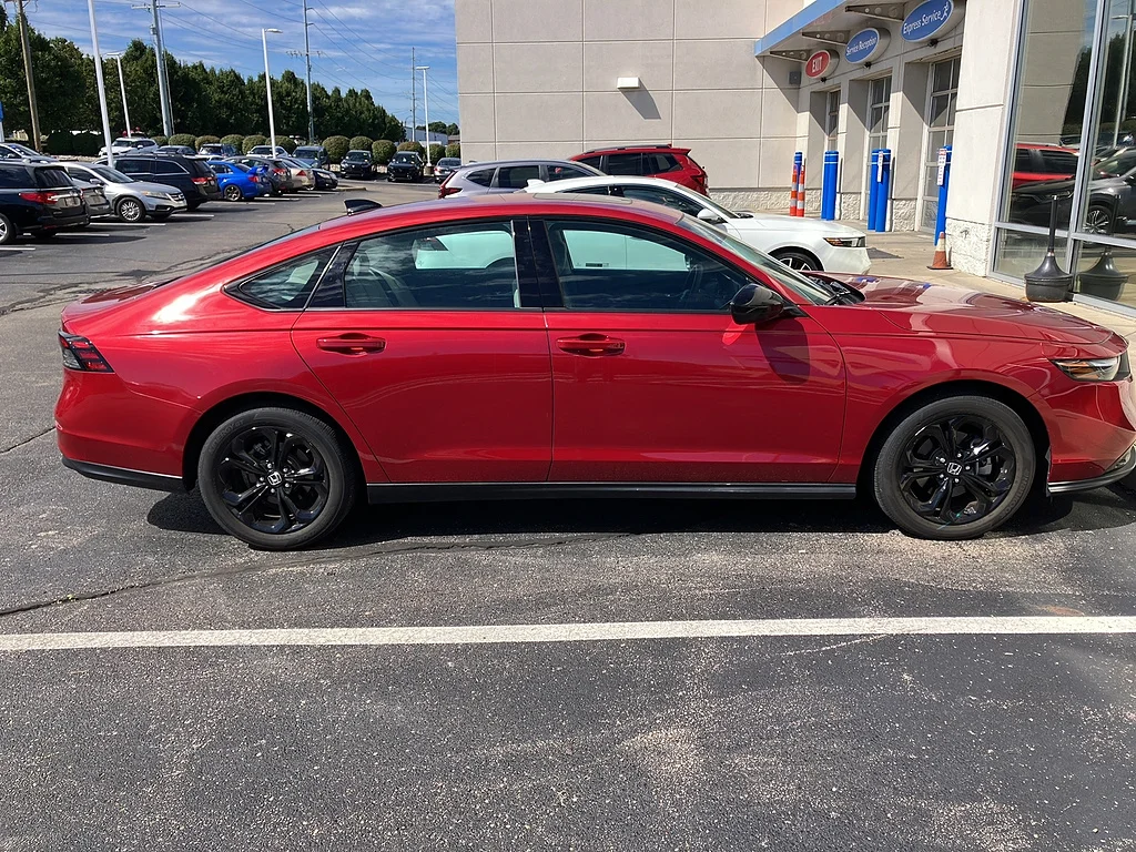Certified Used 2025 Radiant Red Metallic Honda SE image 2