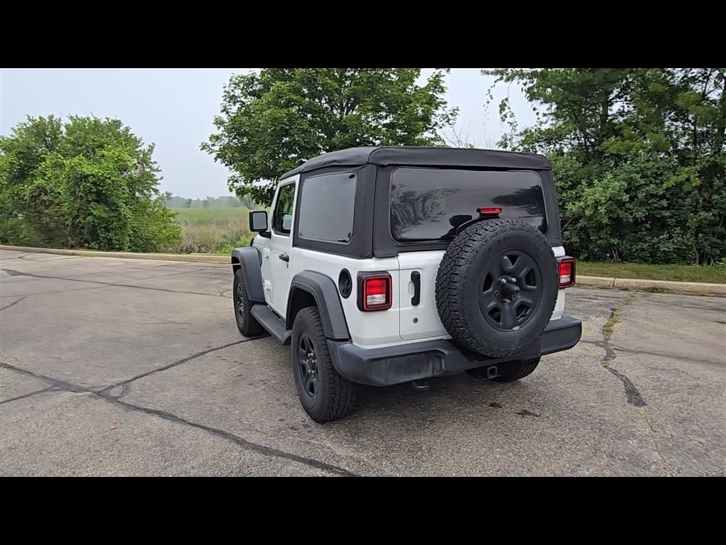 Used 2018 White Jeep Sport image 6