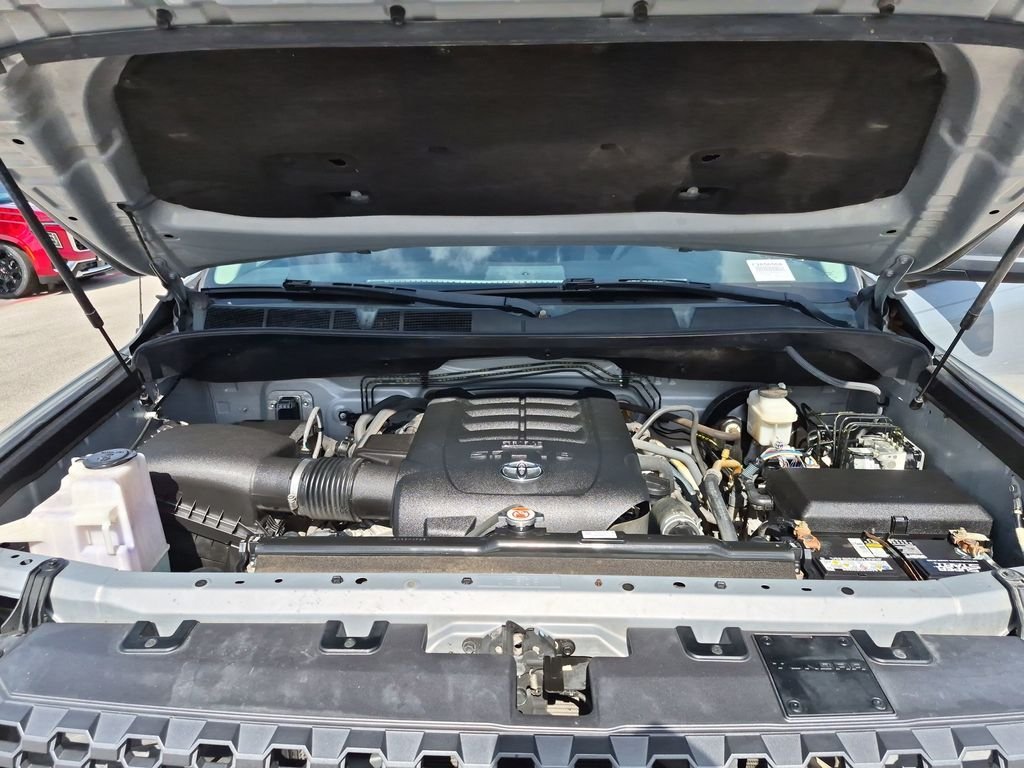 Used 2019 Gray Toyota SR5 image 18