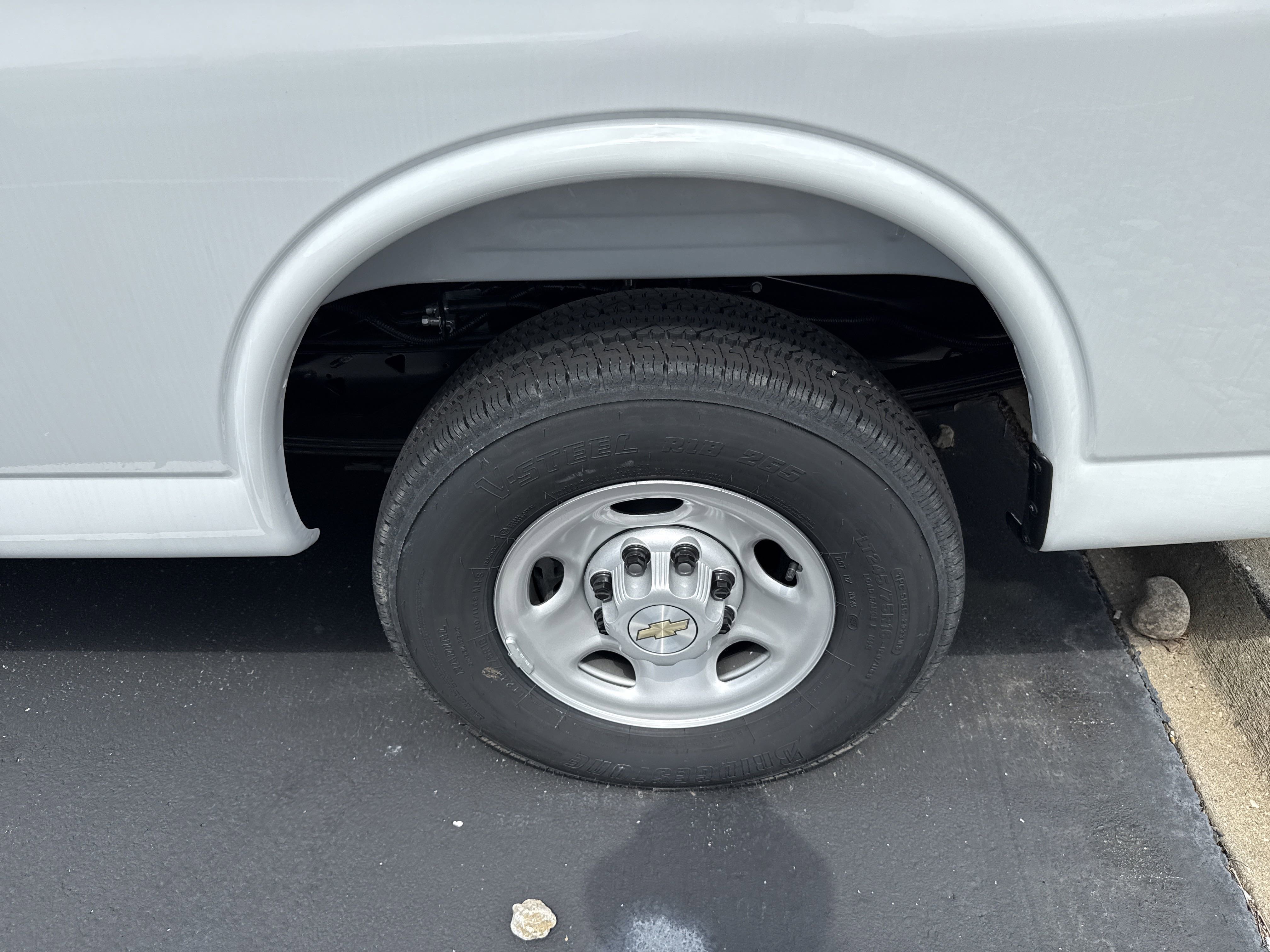 2025 Chevrolet Express Cargo Work Van - Photo 8