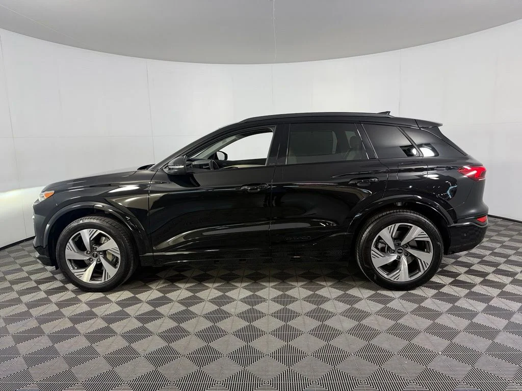 Used 2025 Black Audi Premium Plus image 10