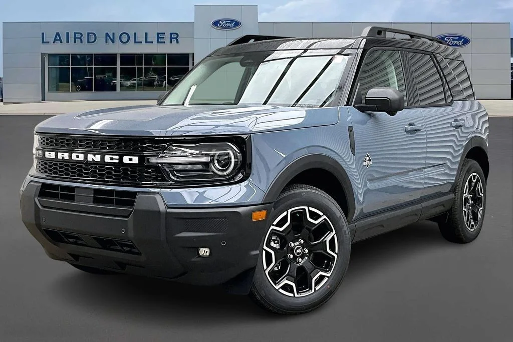 2025 Ford Bronco Sport Outer Banks 4X4's photo