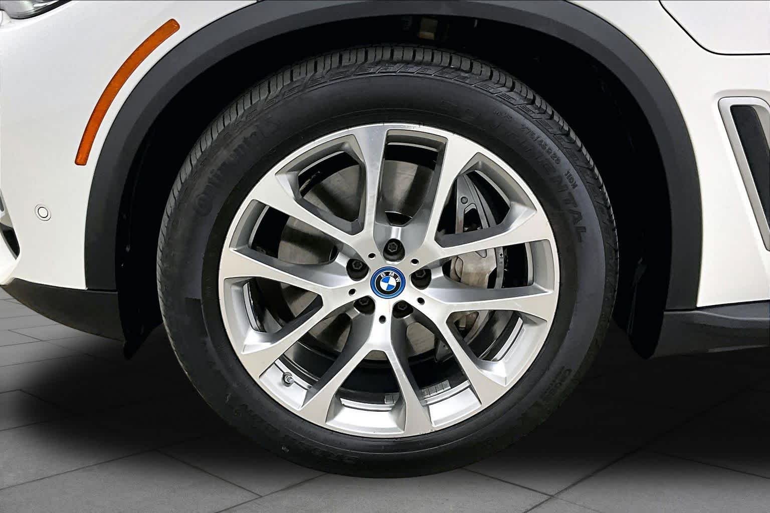 Used 2023 Alpine White BMW xDrive45e image 11