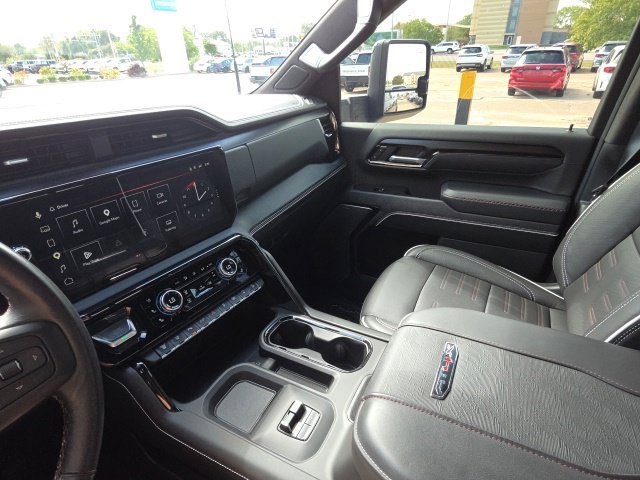 Used 2026 Onyx Black GMC AT4X image 32