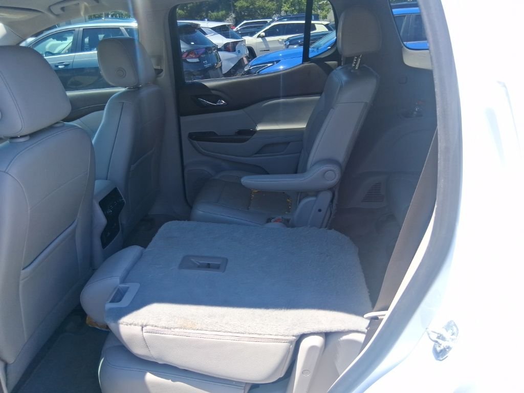 Used 2020 White GMC SLT image 13