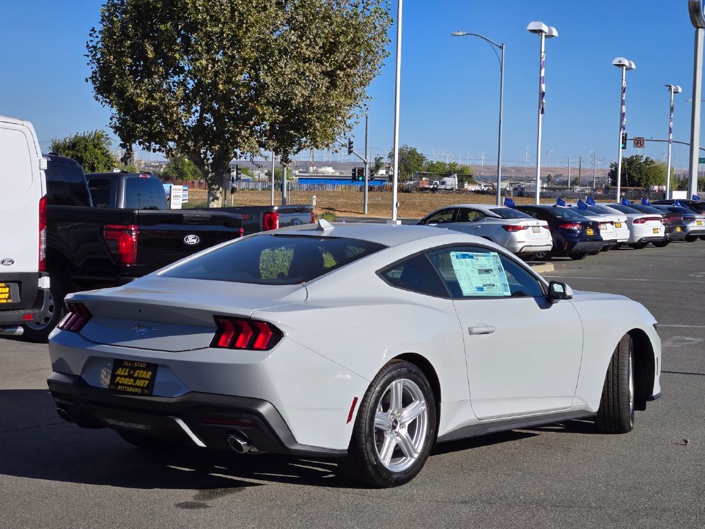 New 2026 Avalanche Gray Ford EcoBoost® Premium Fastback image 3